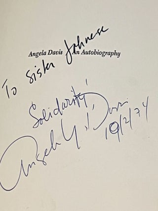 Angela Davis : An Autobiography.